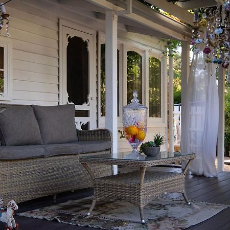 Wisteria Hysteria Villa Hepburn Springs Buitenkant foto